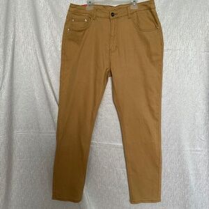 JEANS (New), men’s straight leg jeans, size 34